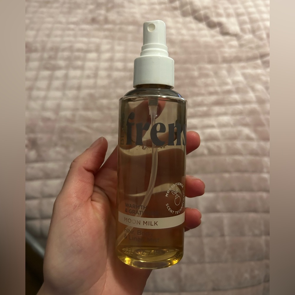 frenshe moon milk - like new